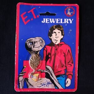 Vintage 1982 ET Dressed as Girl Jewelry Movie Charm Star Power NOS MOC Sealed